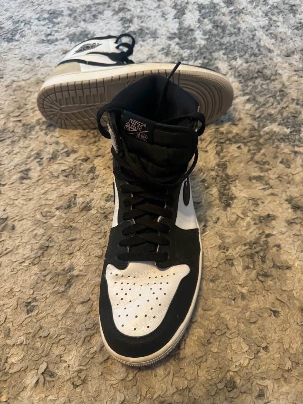 Jordan 1 Retro High OG
'Stage Haze' - Picture 2 of 5